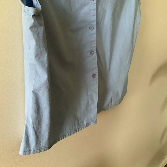 Blue Button Up Sleeveless Blouse - Picture 3 of 10